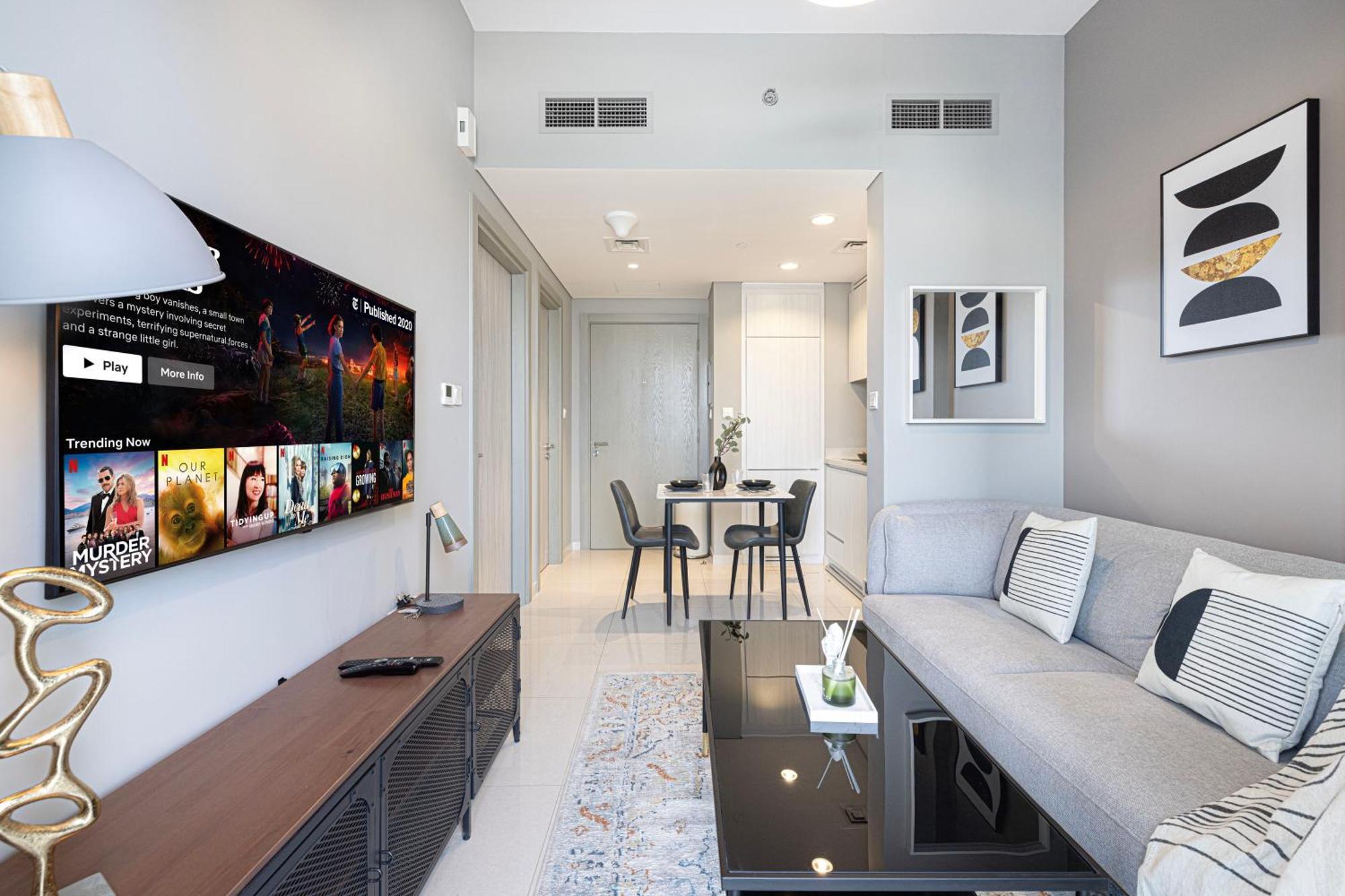Apartment Modern 1br With Canal View - Zada Tower, Business Bay Dubai