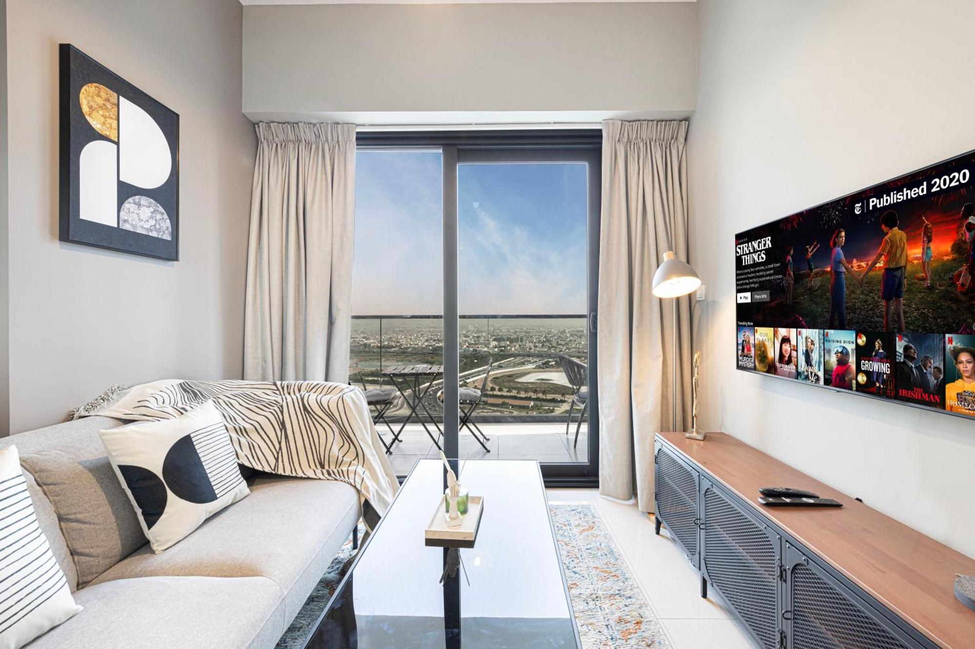 Modern 1br With Canal View - Zada Tower, Business Bay