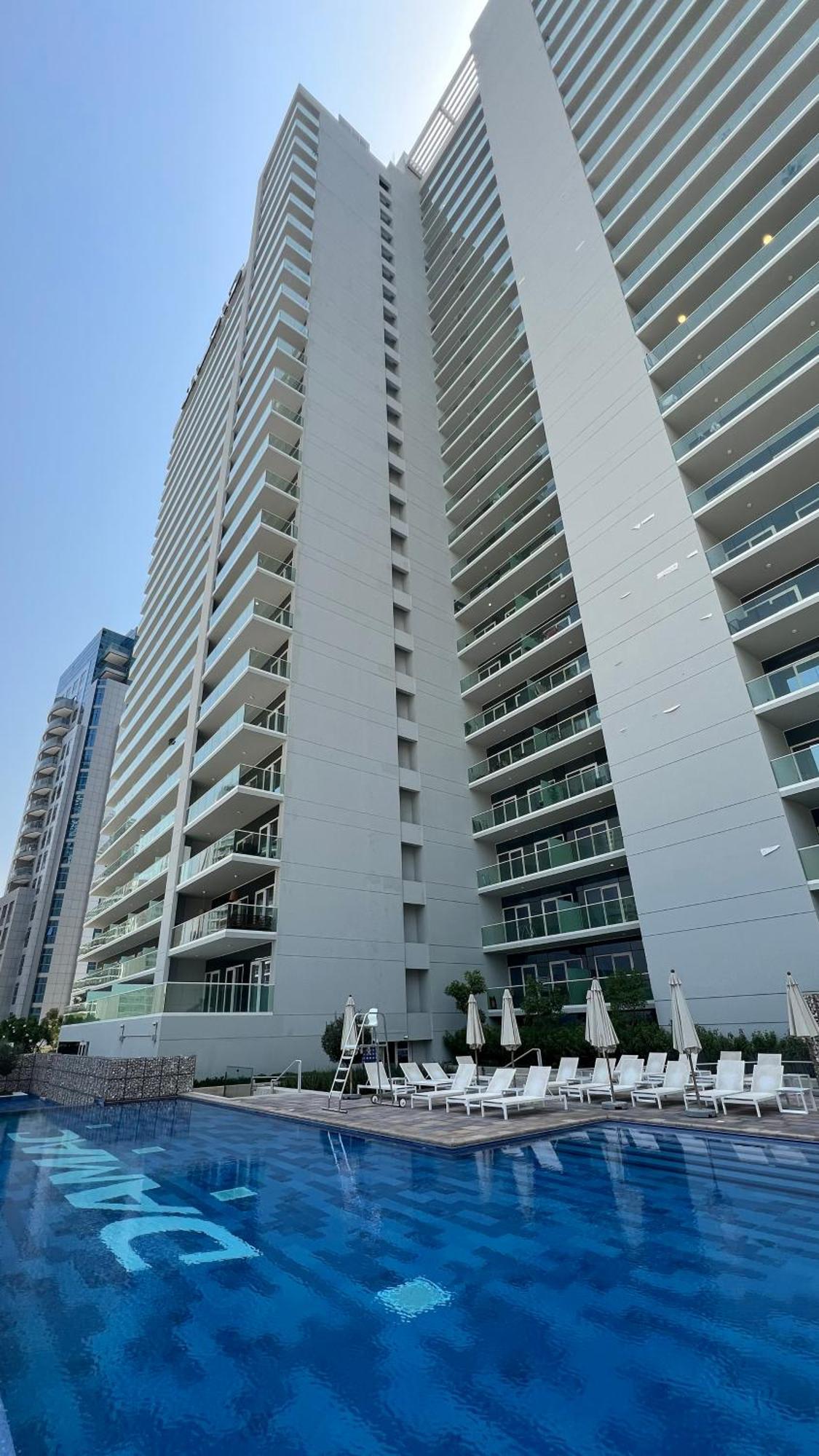 Modern 1br With Canal View - Zada Tower, Business Bay