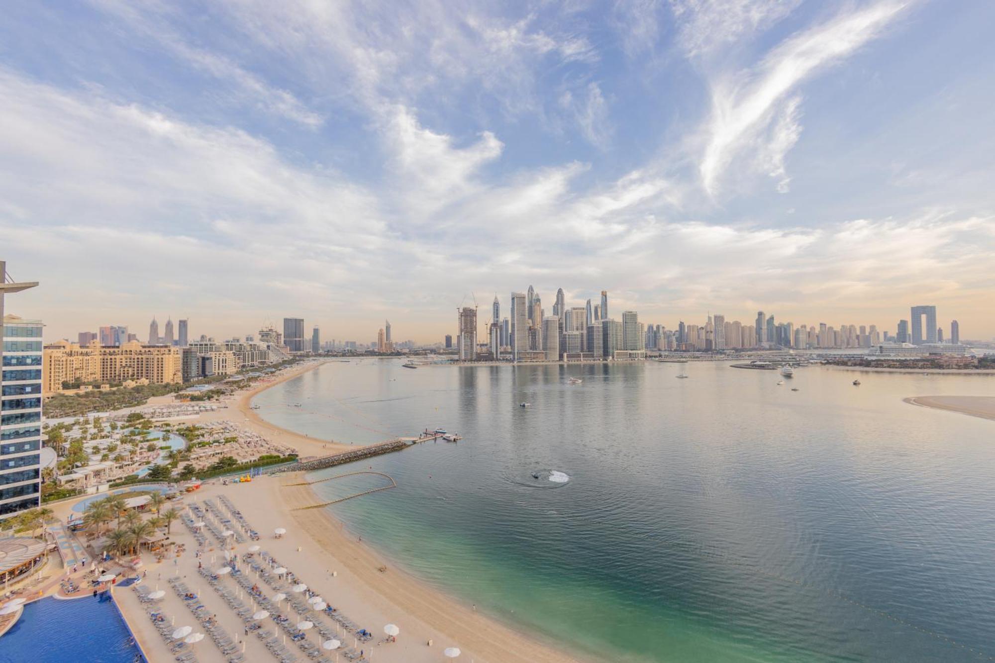 Apartment Welhome - Oceanfront Elegance 1br With Palm & Sea Views Dubai