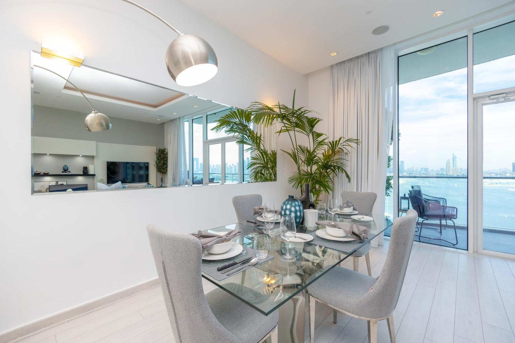 Welhome - Oceanfront Elegance 1br With Palm & Sea Views Dubai