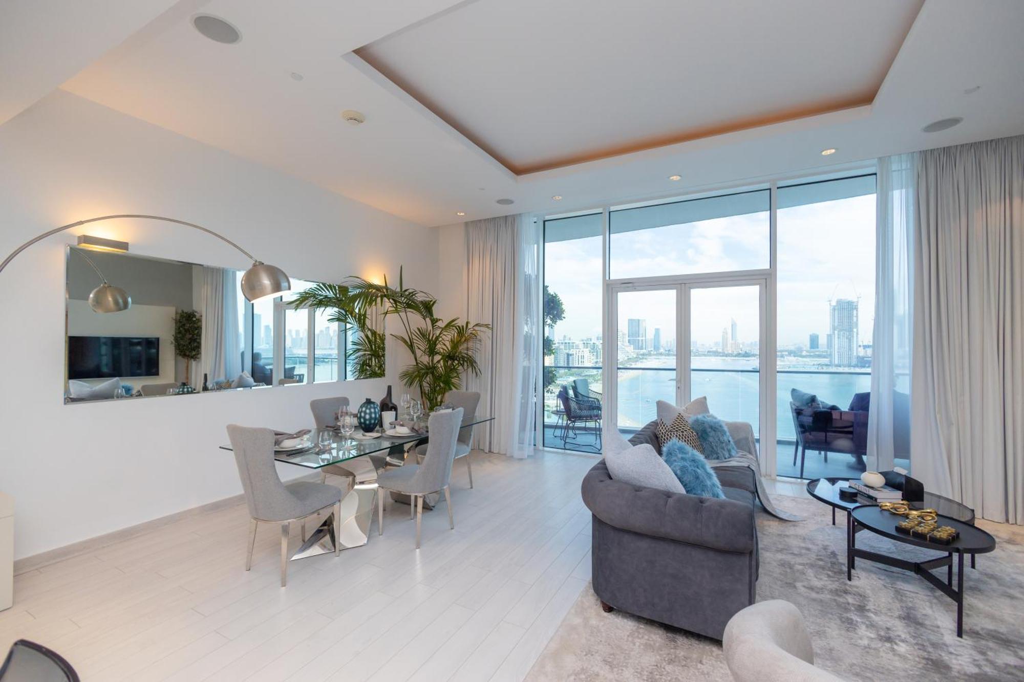 Apartment Welhome - Oceanfront Elegance 1br With Palm & Sea Views