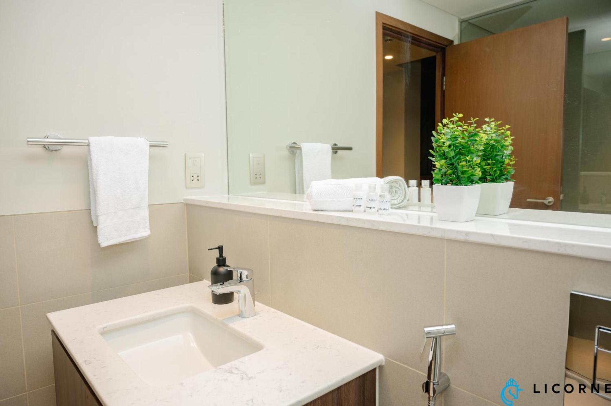 Brand New Modern 2 Bedroom Retreat In Creek Harbour Apartment