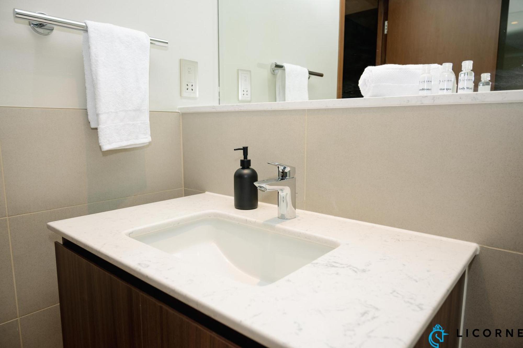 Brand New Modern 2 Bedroom Retreat In Creek Harbour Apartment Dubai
