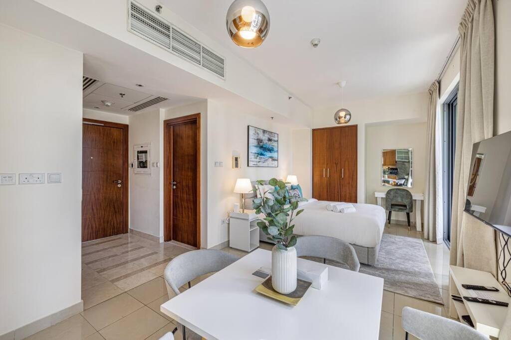 Apartment Modern And Bright In The Heart Of Downtown