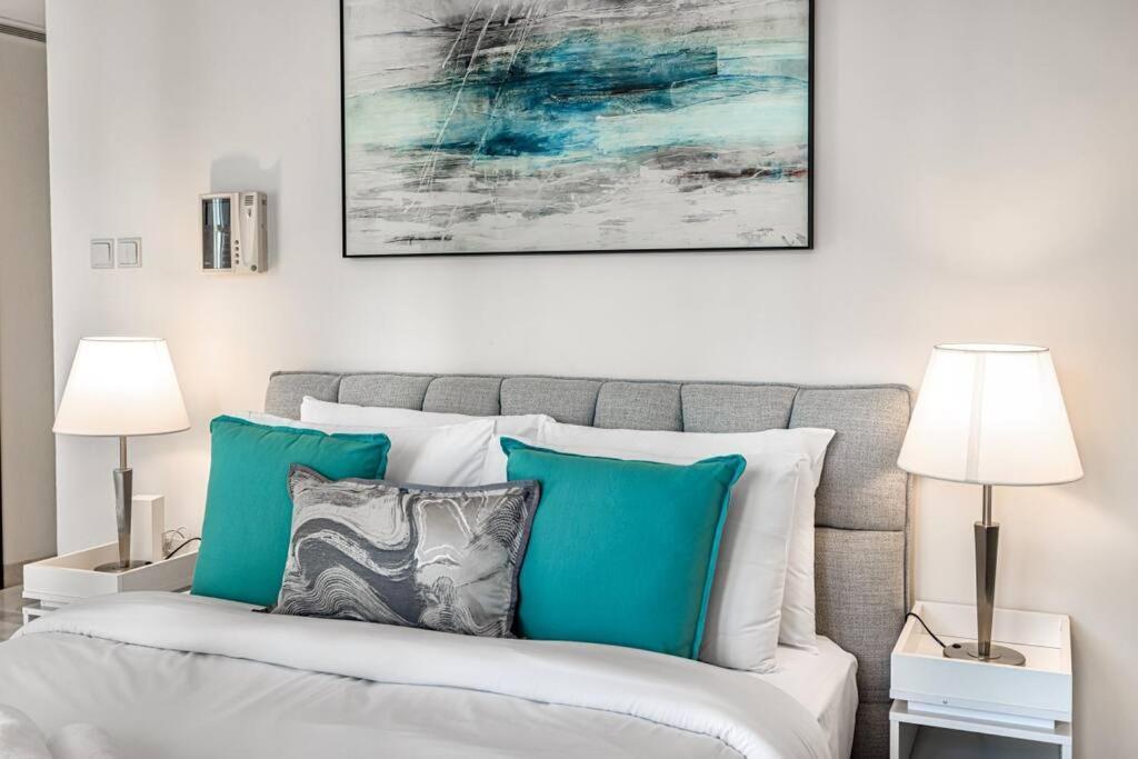 Apartment Modern And Bright In The Heart Of Downtown *