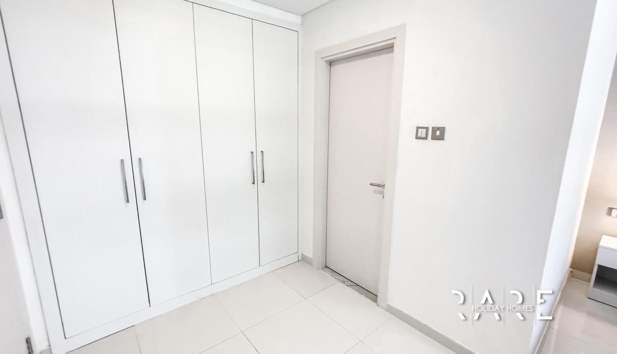 Rare Homes - Golf Course View - Damac Hills - Loreto Tower - R409 Apartment Dubai