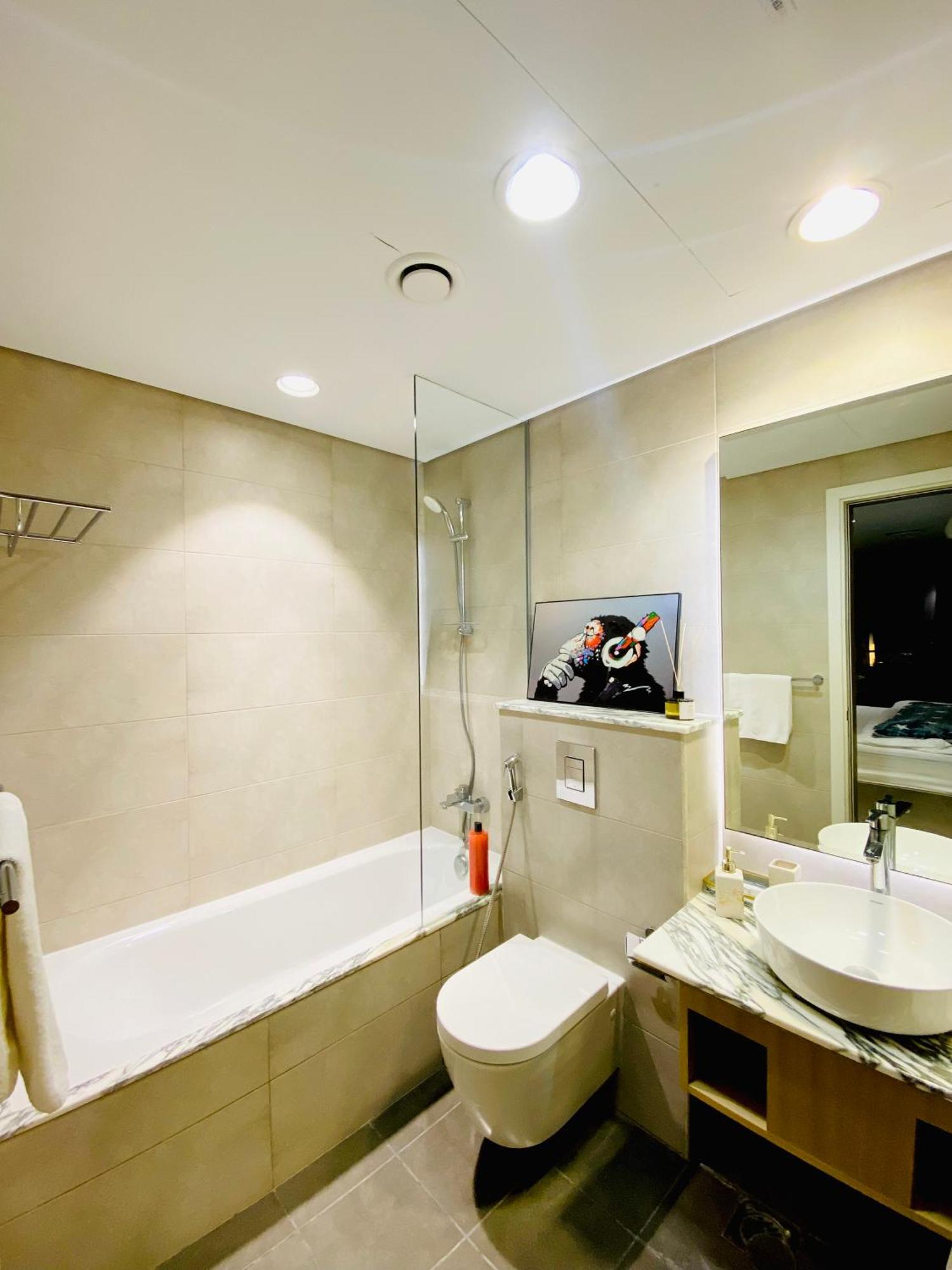 360 Downtown Luxury Apt- Infinity Pool Burj View Apartment *