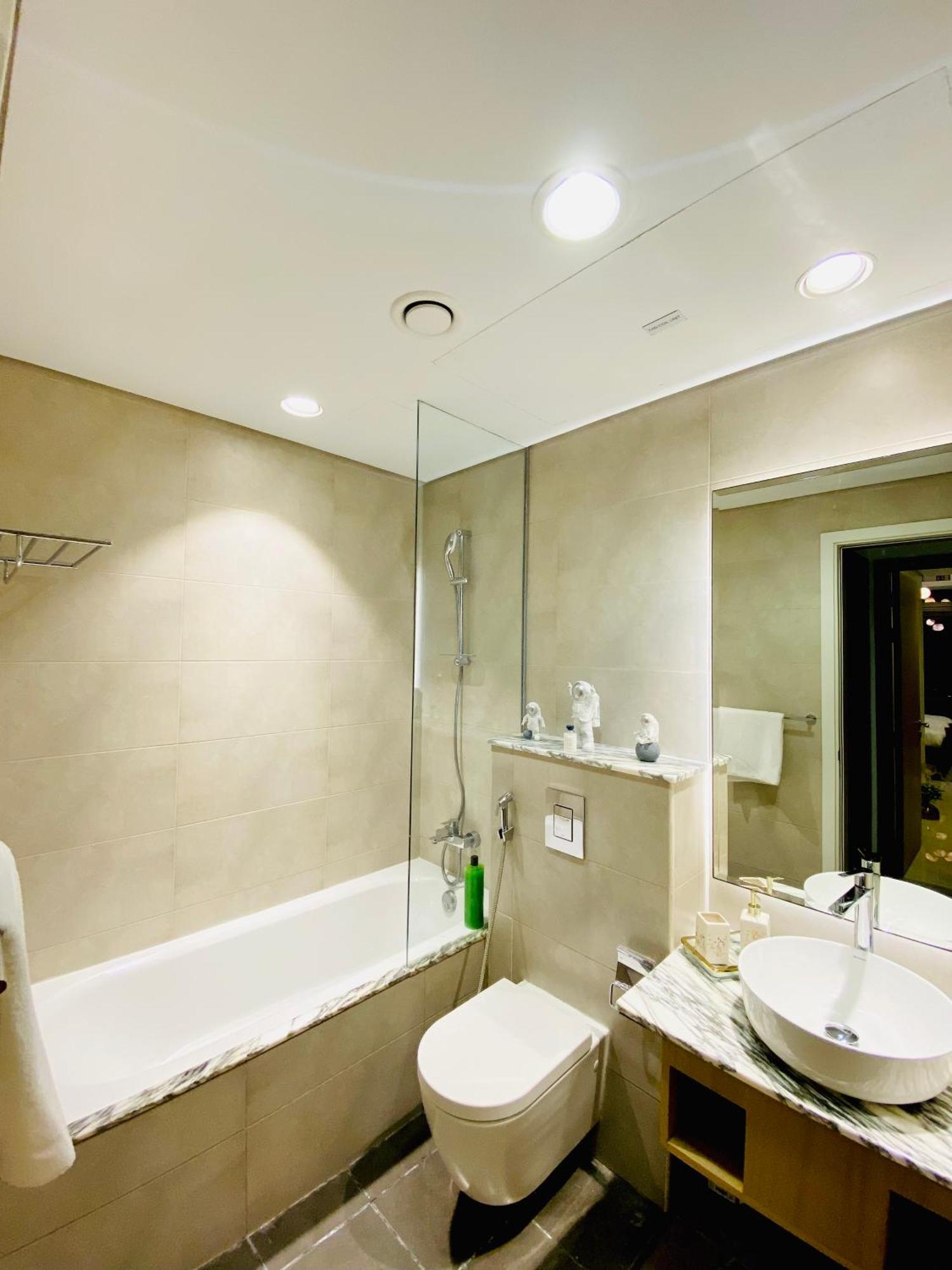 360 Downtown Luxury Apt- Infinity Pool Burj View Apartment