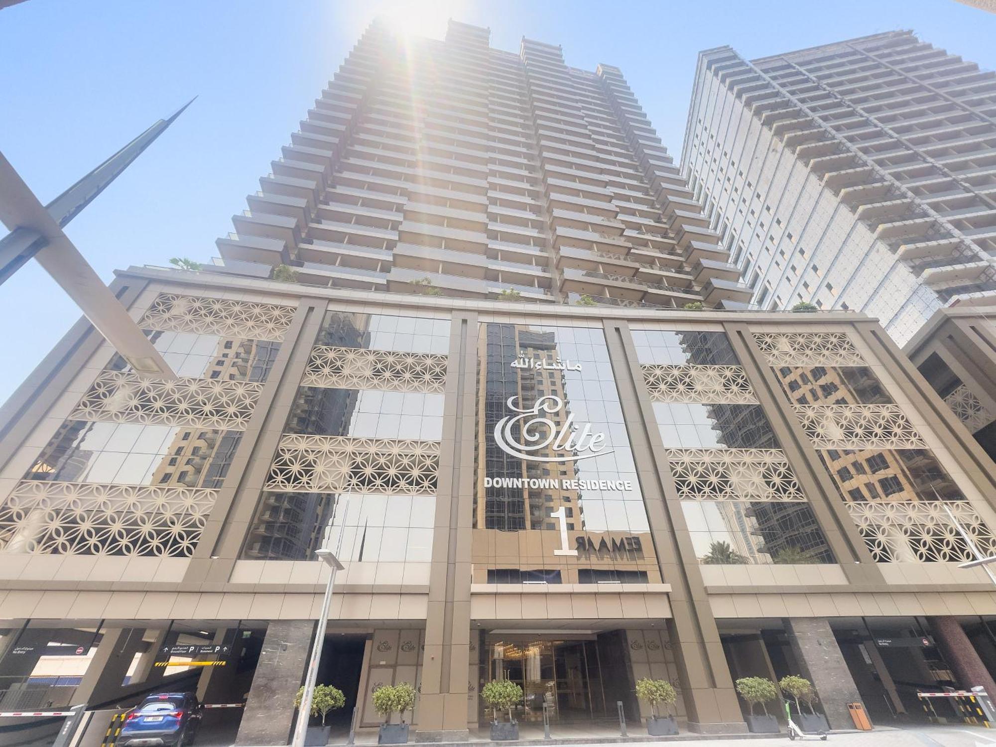 Apartment Close To Downtown - New 1 Bedroom With Parking *