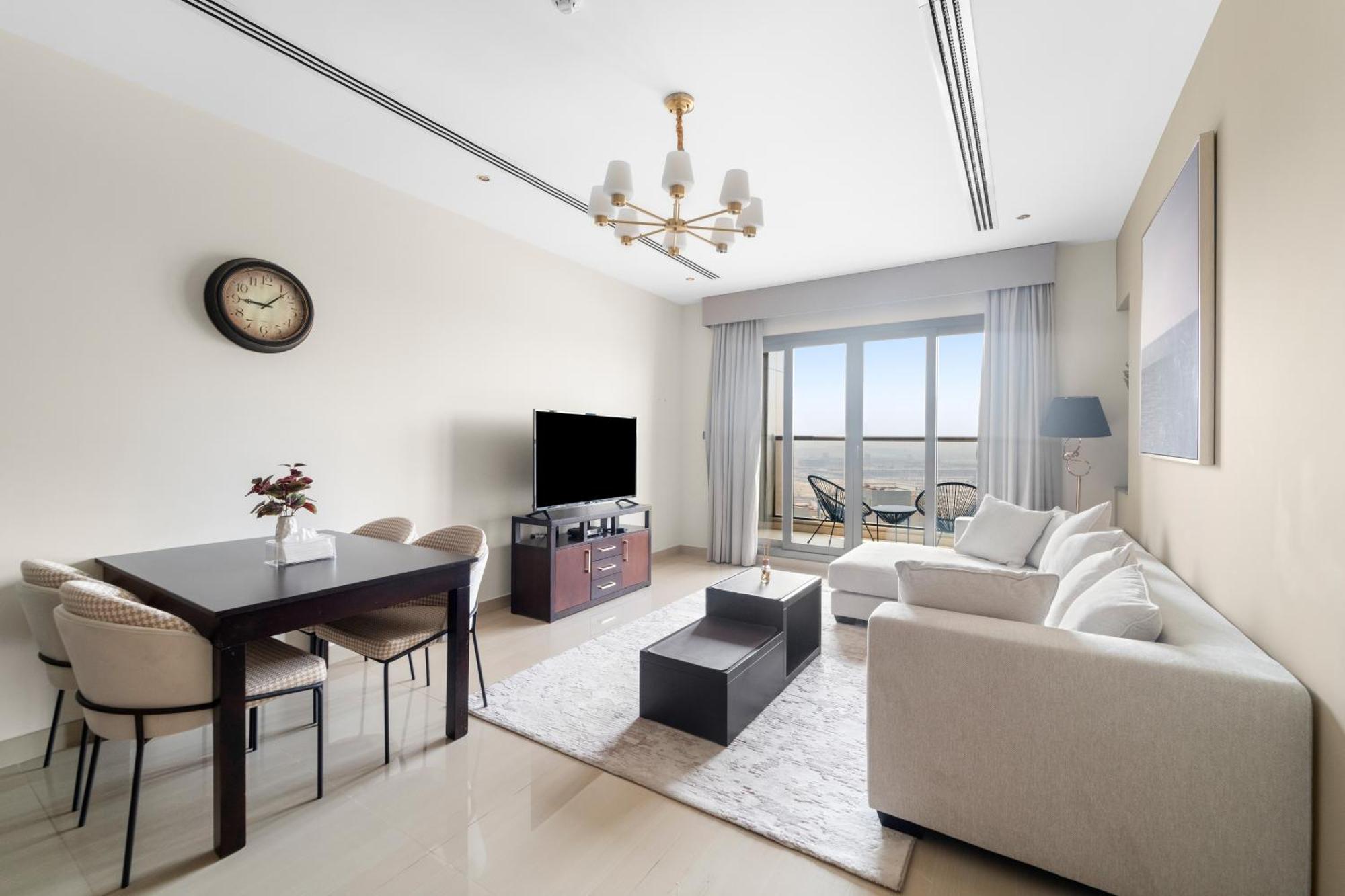 Close To Downtown - New 1 Bedroom With Parking