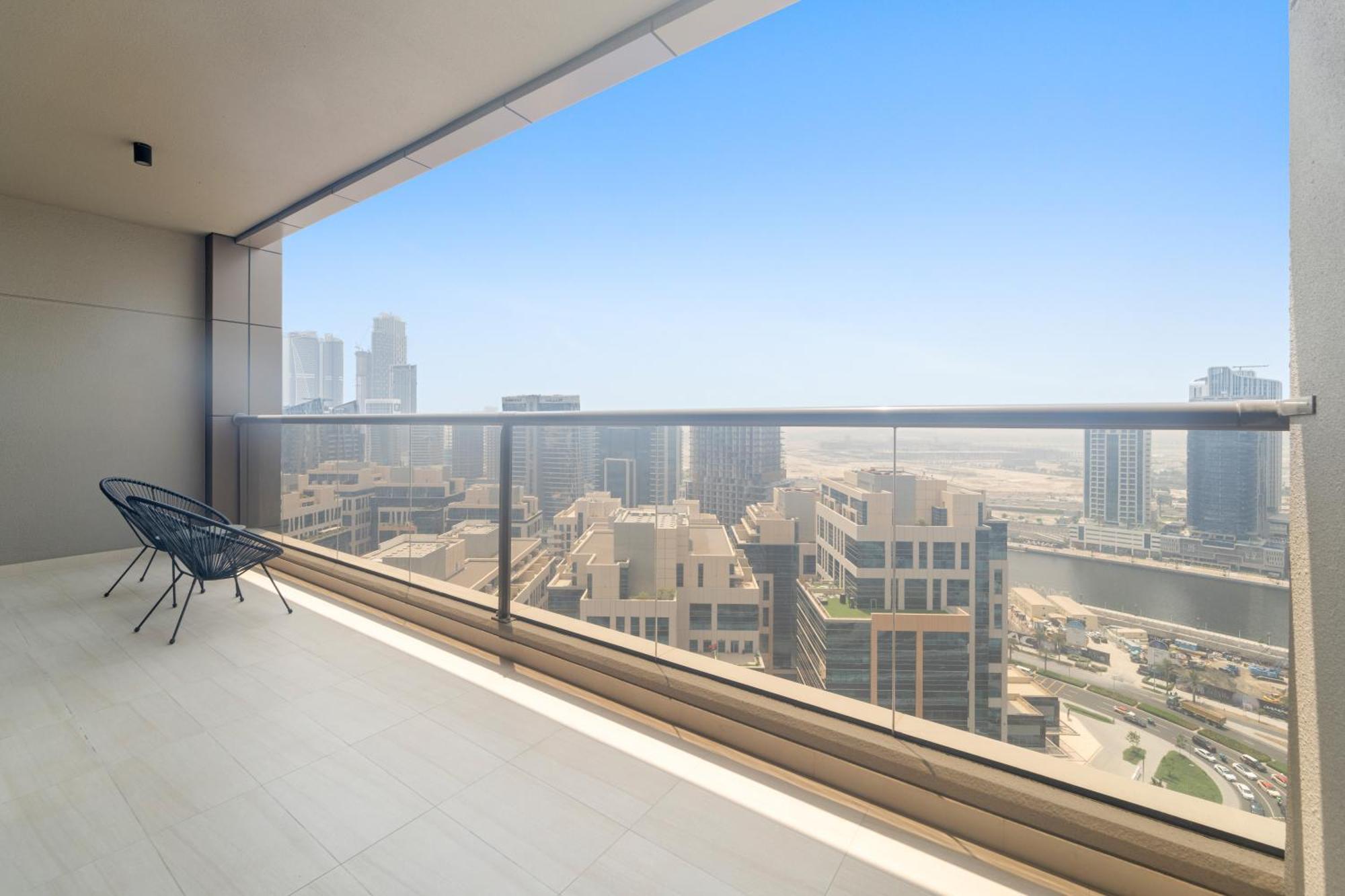 Close To Downtown - New 1 Bedroom With Parking * Dubai