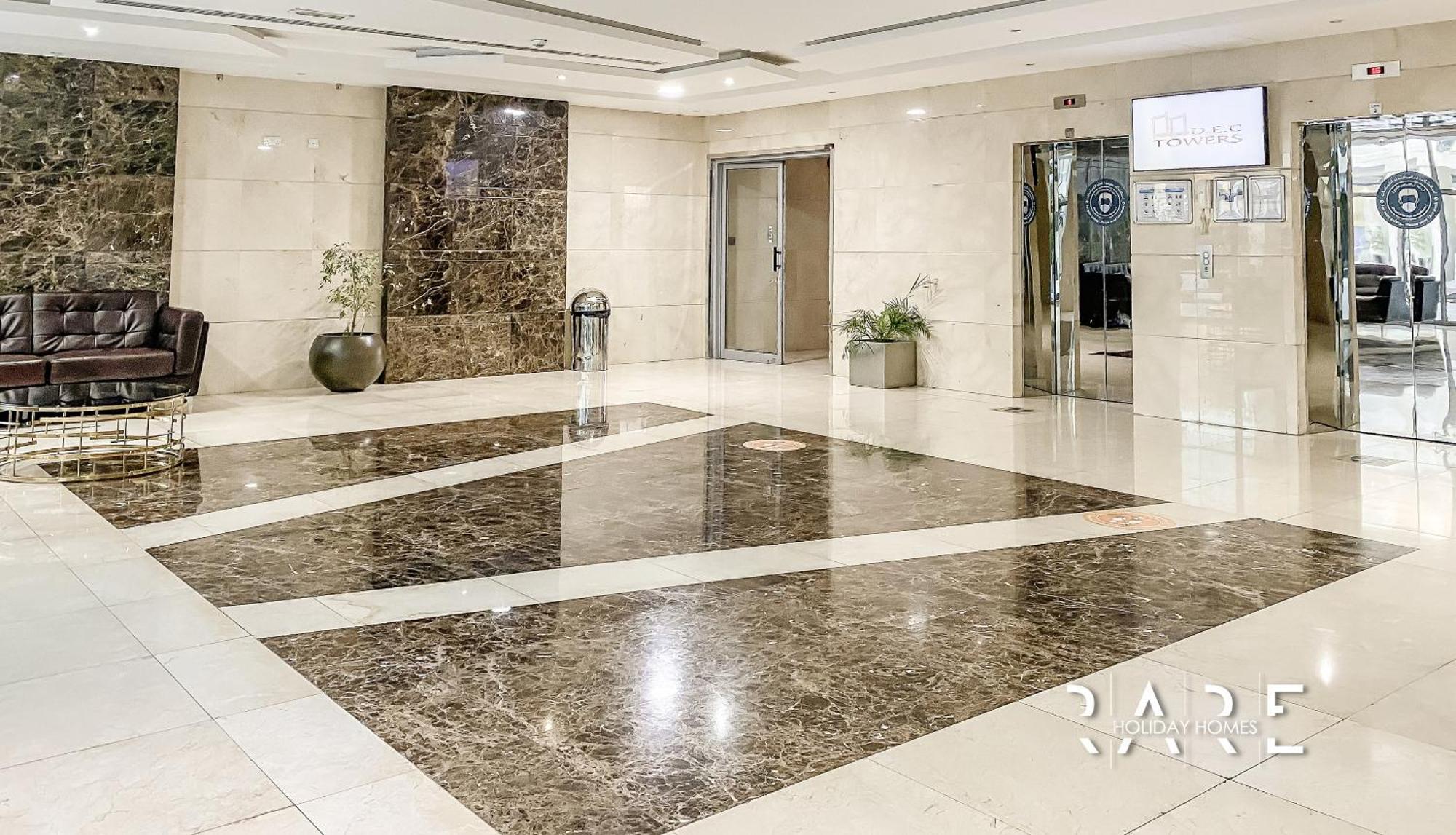Rare Homes - Near Bluewaters Island - Dec Tower 1 - Marina - R2008 * Dubai