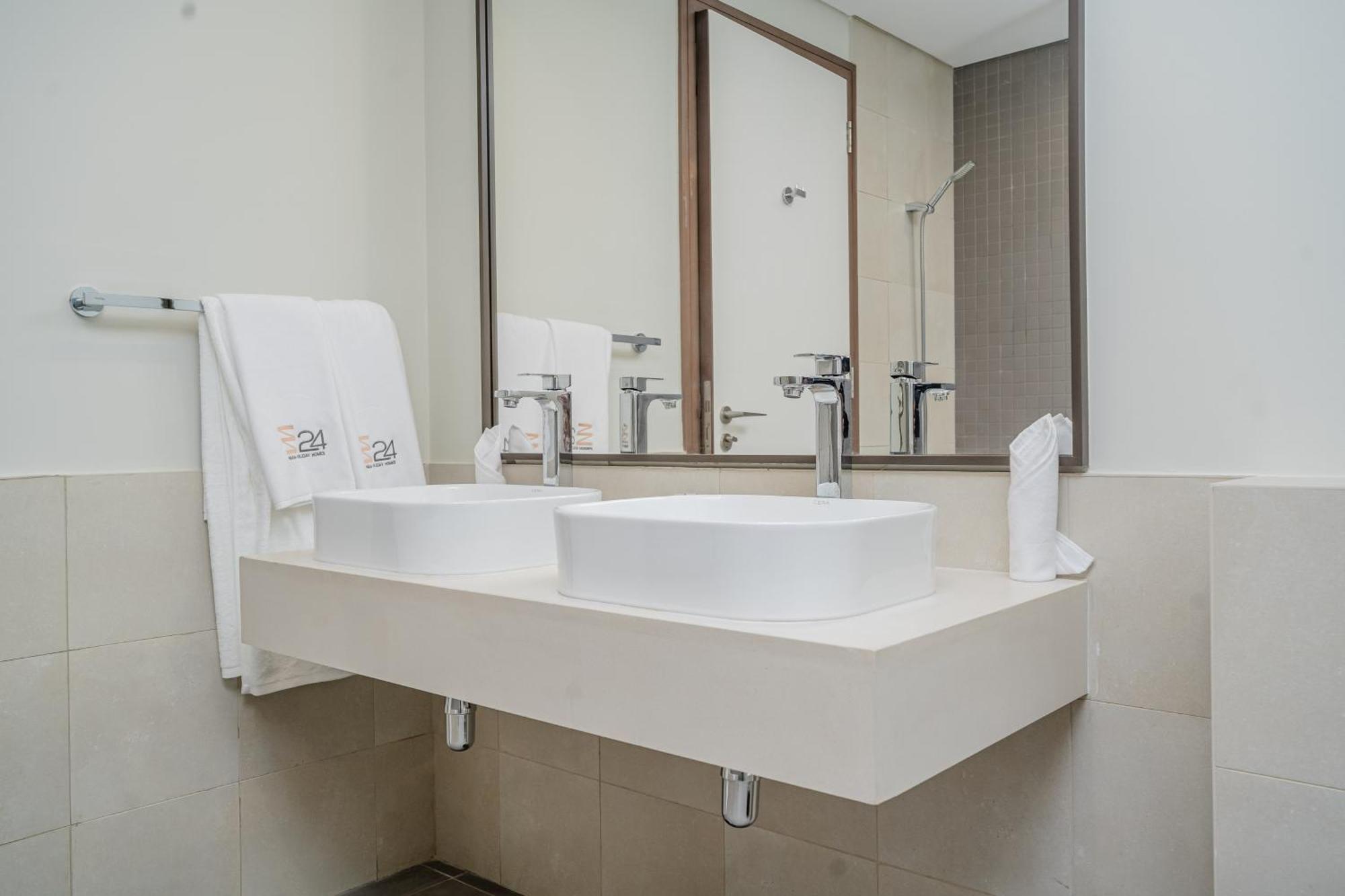 Escape24 Luxury 2br 1 East Tower Zabeel Opposite Zabeel Park Gate Apartment Dubai