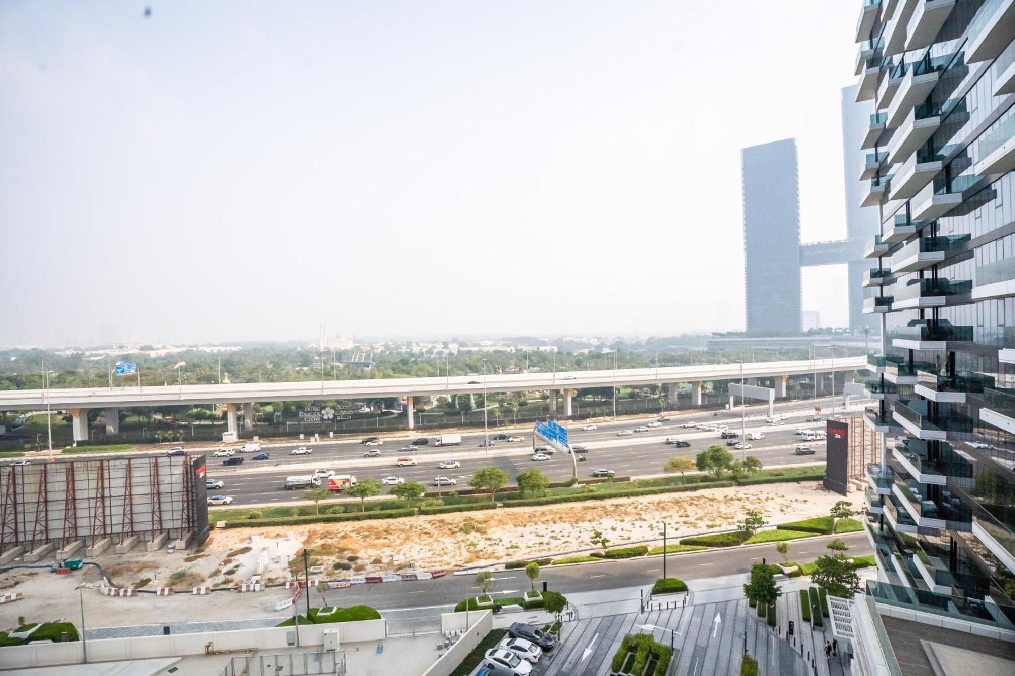 Apartment Escape24 Luxury 2br 1 East Tower Zabeel Opposite Zabeel Park Gate *