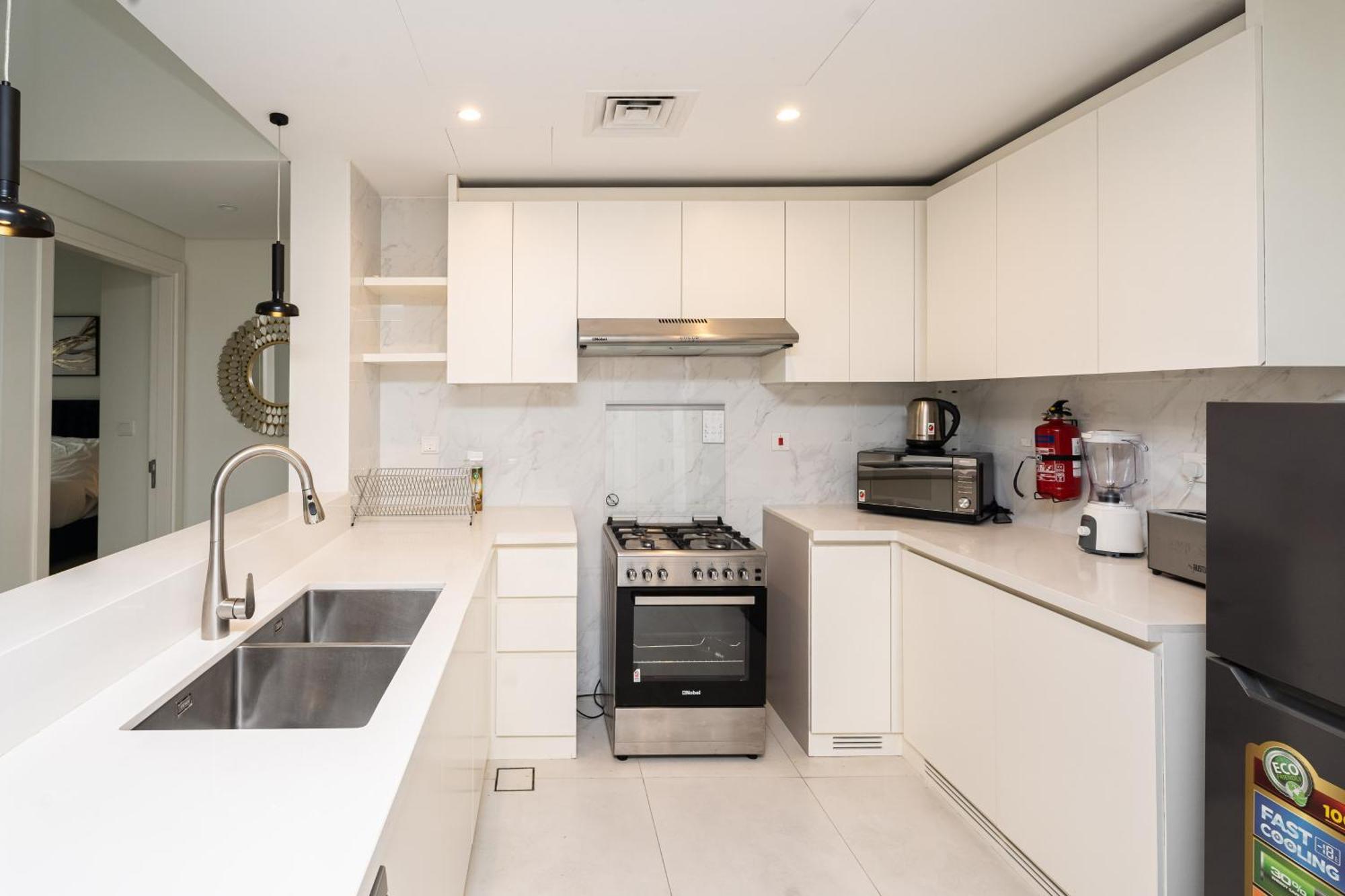 Escape24 Luxury 2br 1 East Tower Zabeel Opposite Zabeel Park Gate Apartment Dubai