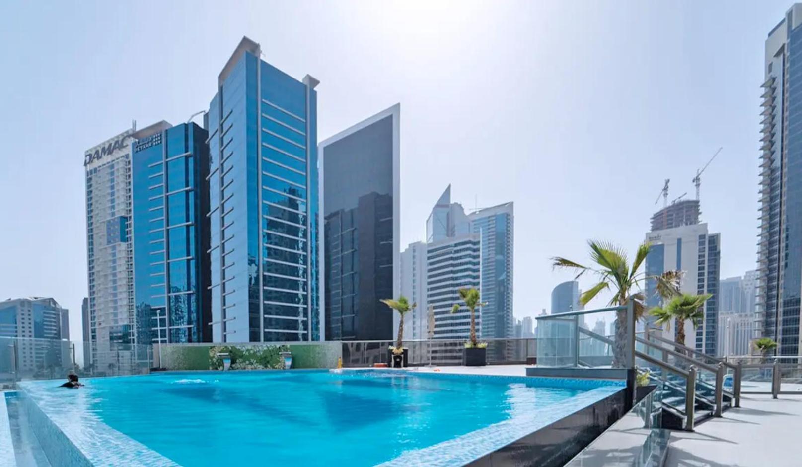Apartment Close To Downtown - New 1 Bedroom With Parking Dubai