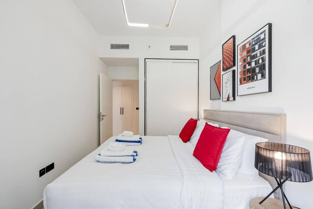 Luxury At Socio Hills, 2 Beds, Sleeps 4 Apartment Dubai