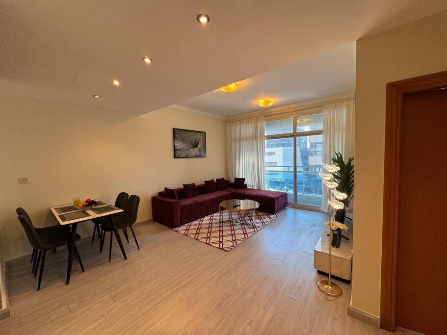 Apartment Stylish 1 Bedroom In Marina *