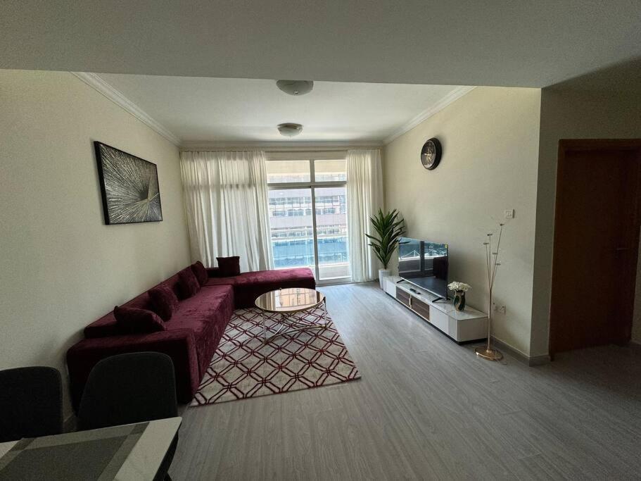 Stylish 1 Bedroom In Marina Apartment Dubai