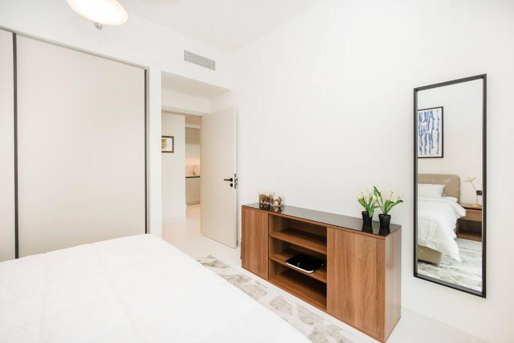 Apartment Cozy 1br At Marina Vista Offering Marina&sea Views 1204 *