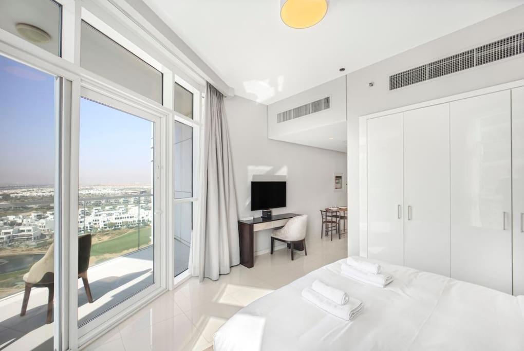Tranquil With Golf View * Dubai