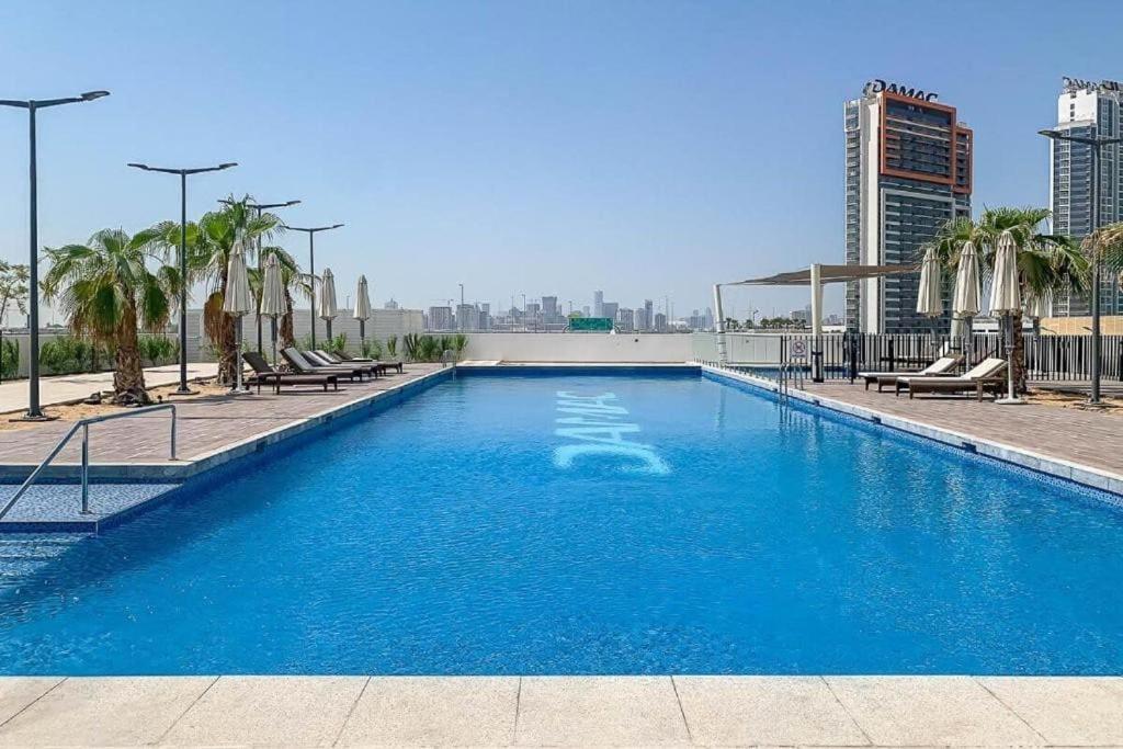 Tranquil With Golf View Apartment Dubai