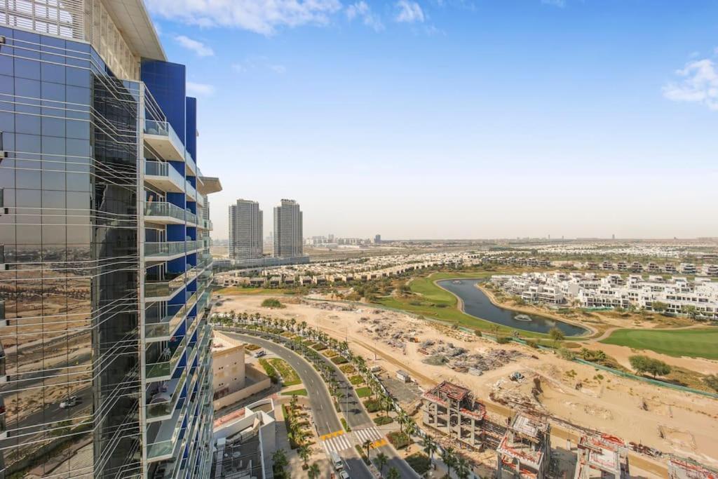 Tranquil With Golf View Apartment
