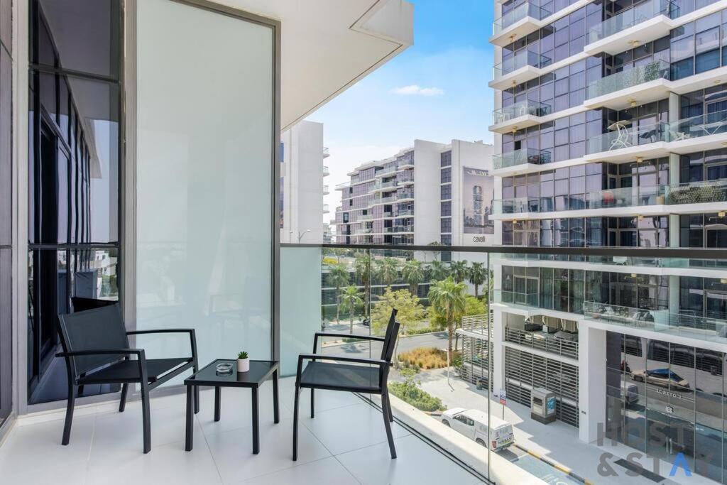 Calm And Cozy In Loreto 1a, Damac Hills Apartment