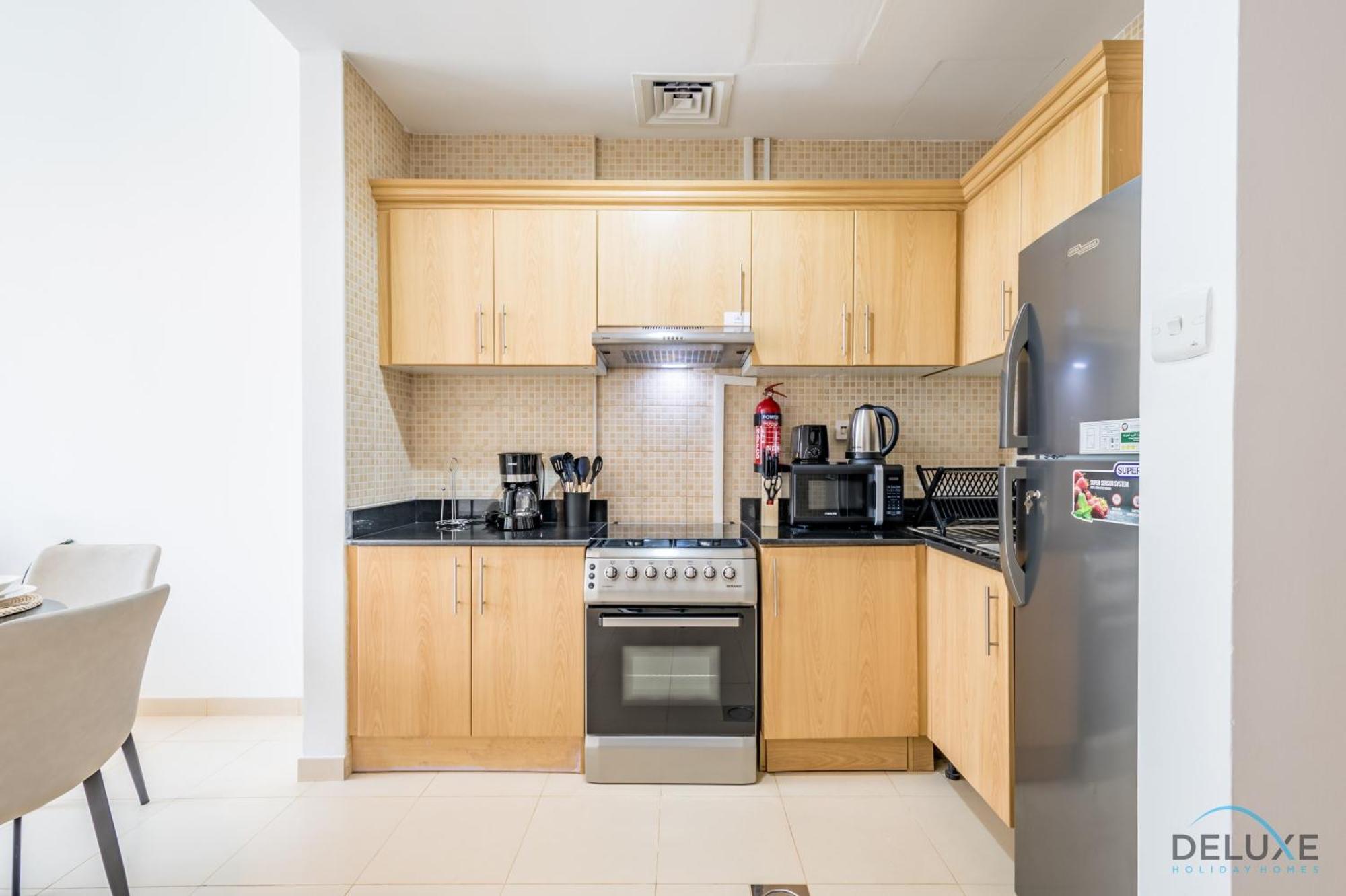 Captivating 1br In Mayfair Tower, Business Bay By Deluxe Homes Dubai