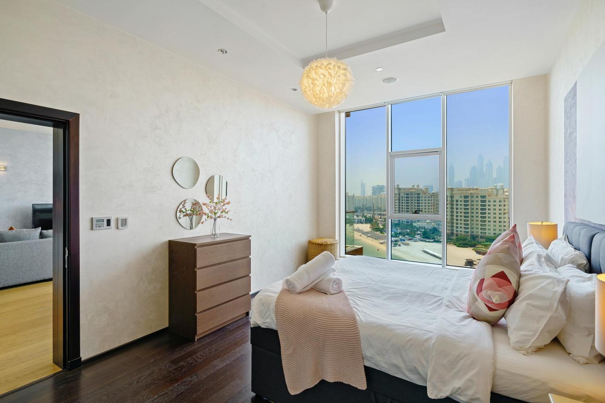 Stellar 2br On Palm Jumeirah - And Pool Access *