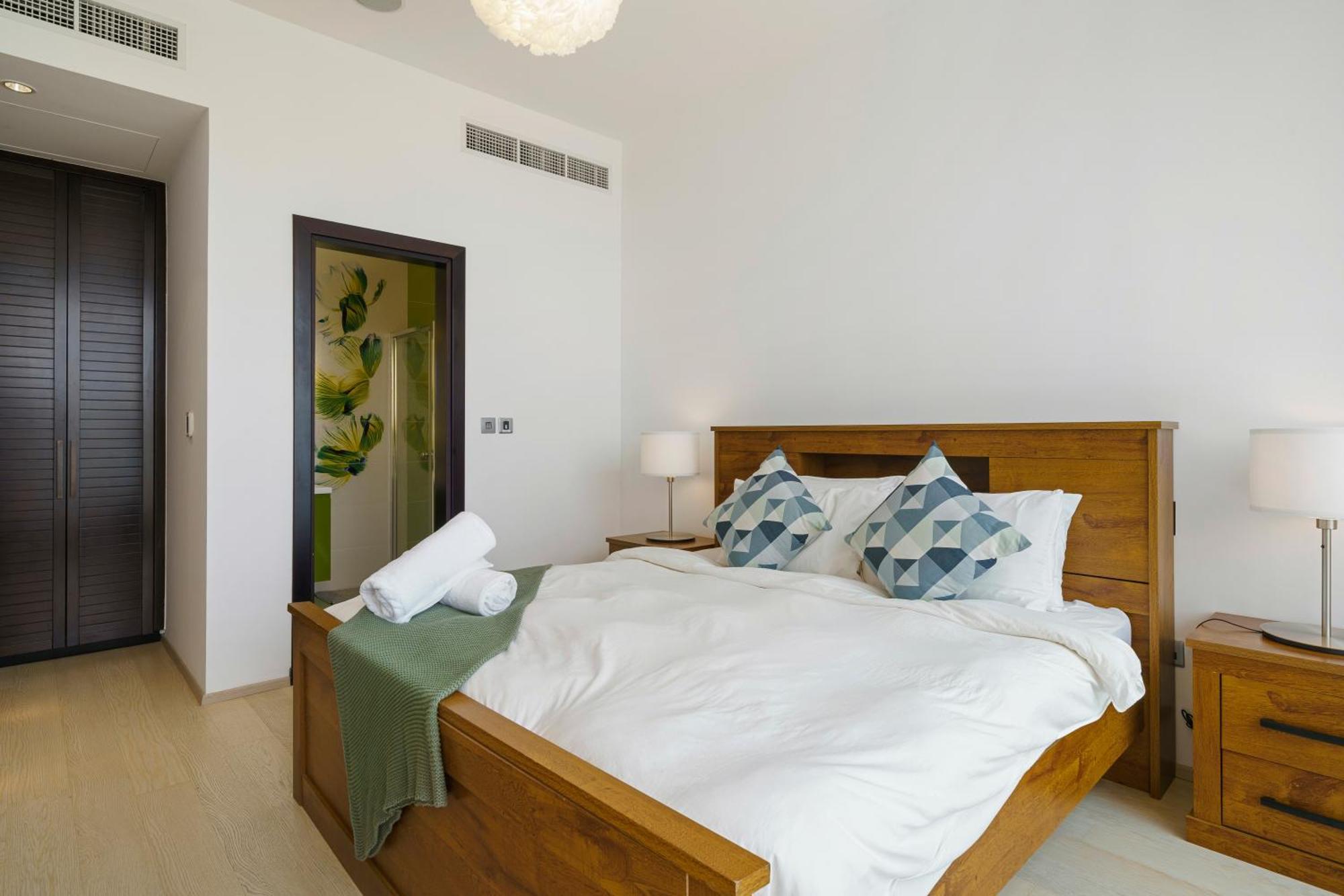 Stellar 2br On Palm Jumeirah - And Pool Access Dubai