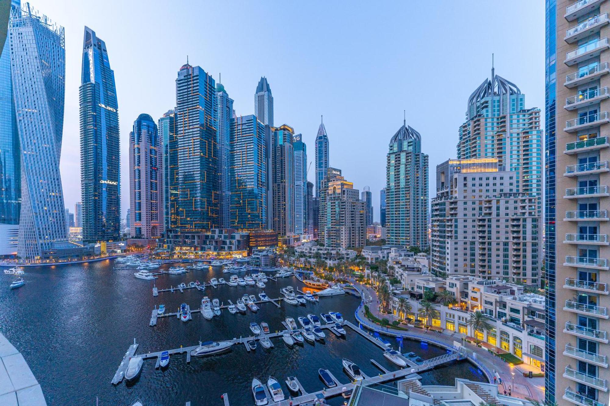 Avant Marina 2br With Amazing Views *