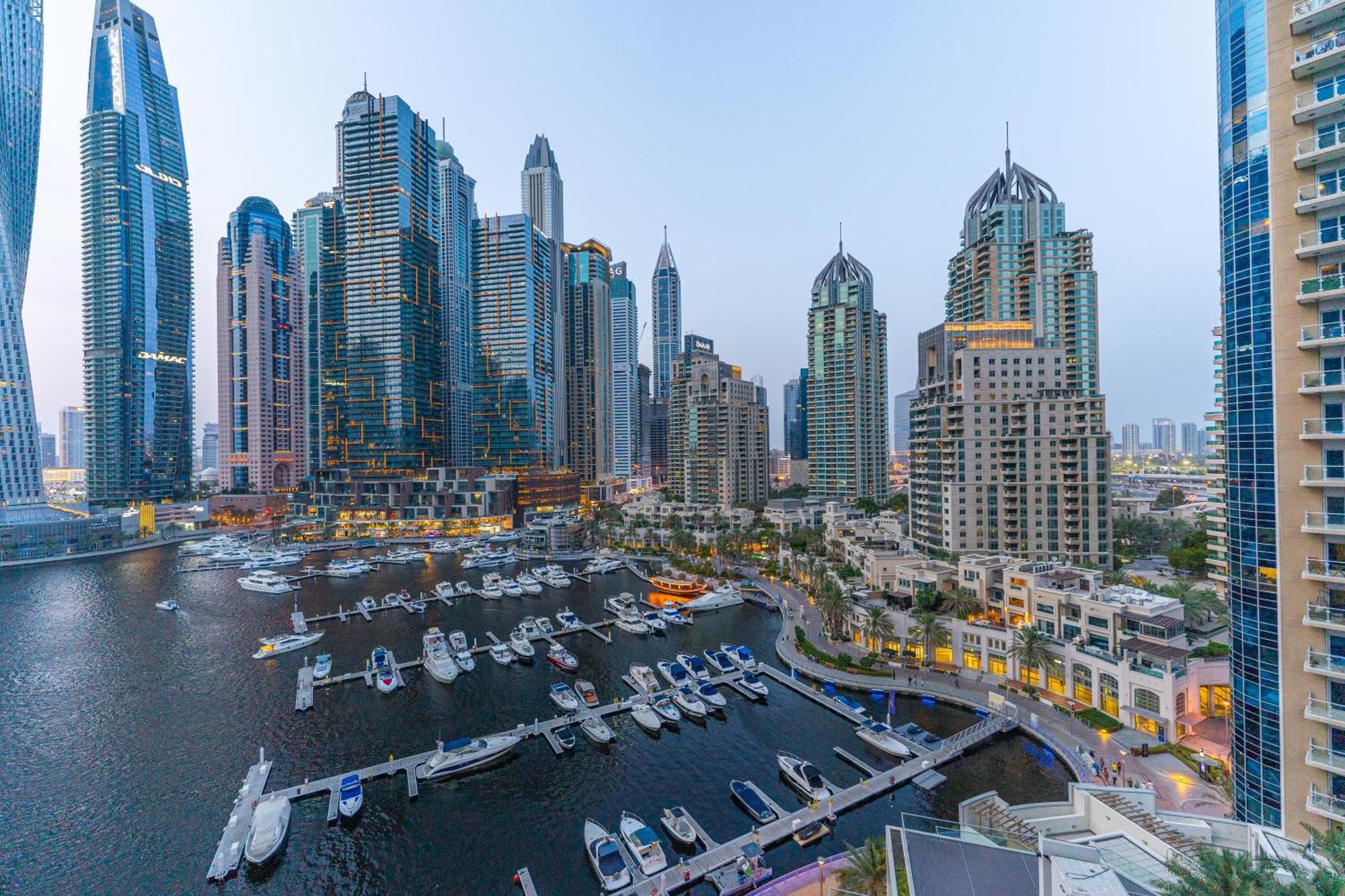 Avant Marina 2br With Amazing Views Apartment *