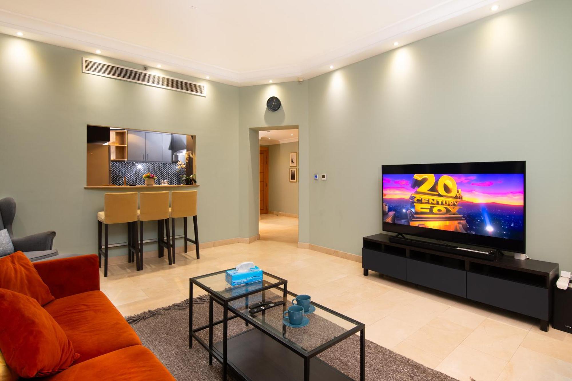 Apartment Avant Marina 2br With Amazing Views Dubai