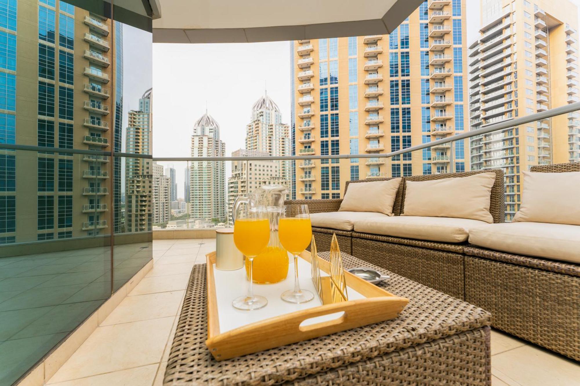 Avant Marina 2br With Amazing Views Apartment *