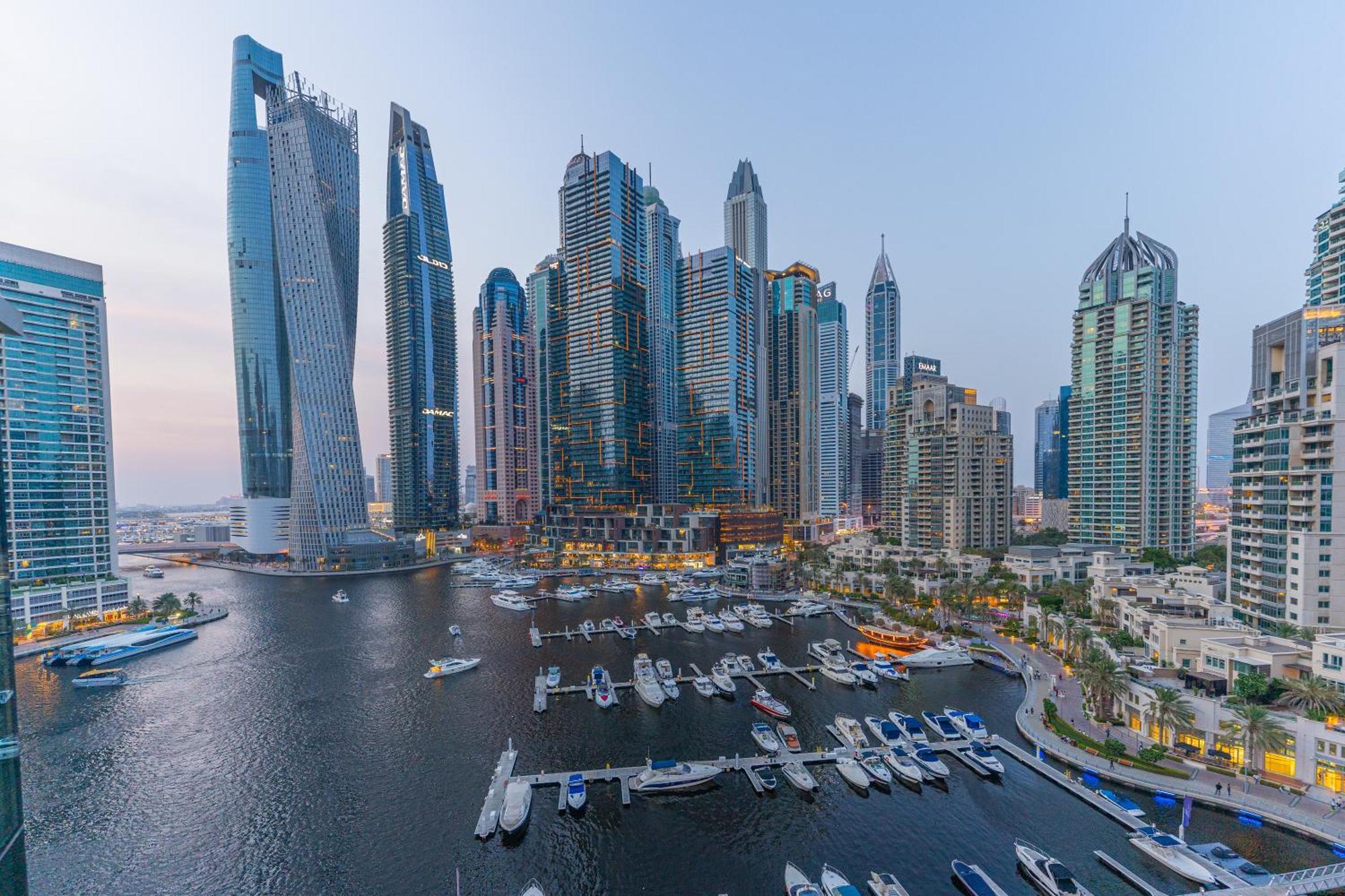 Apartment Avant Marina 2br With Amazing Views Dubai