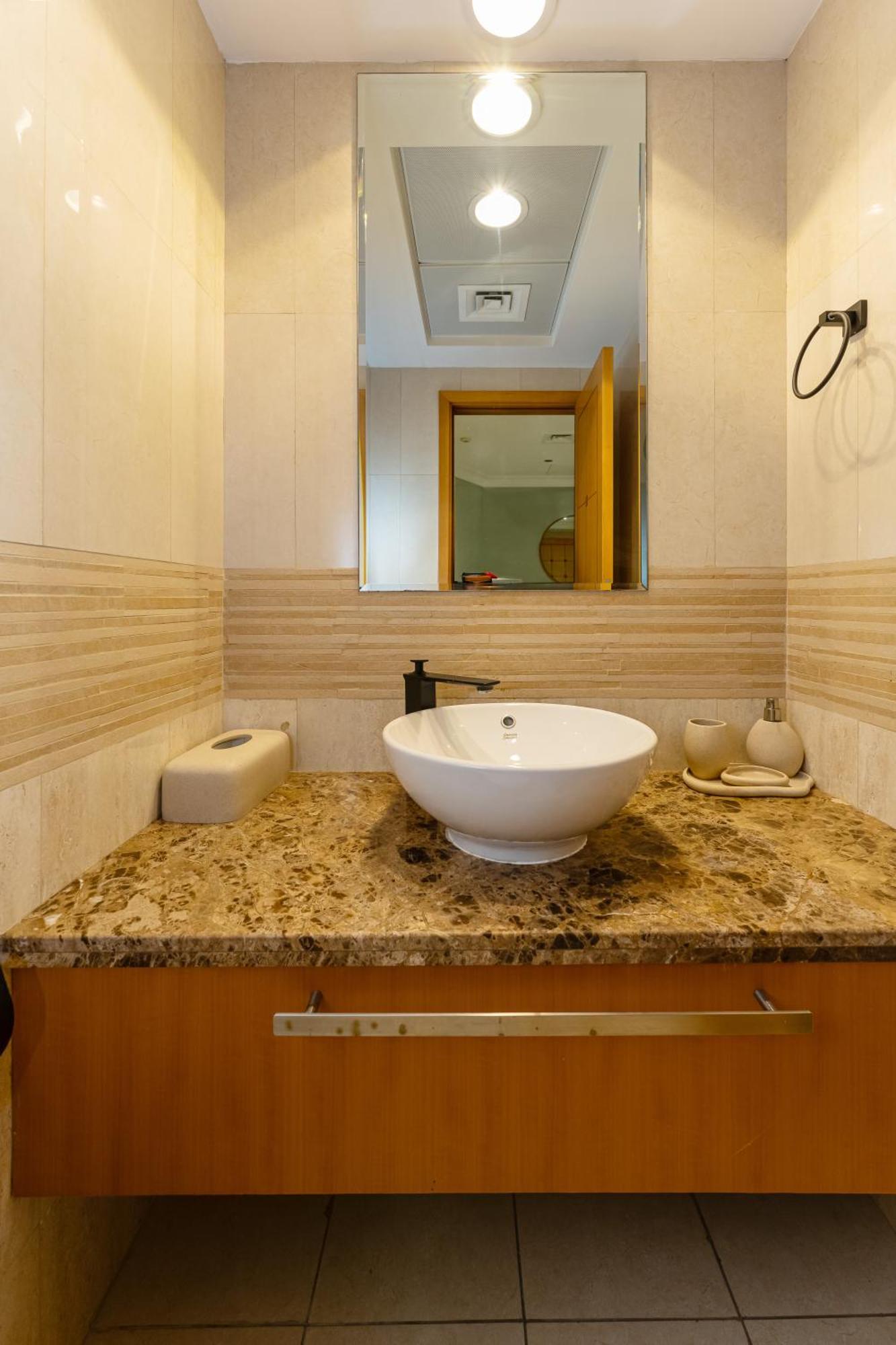 Avant Marina 2br With Amazing Views Apartment Dubai