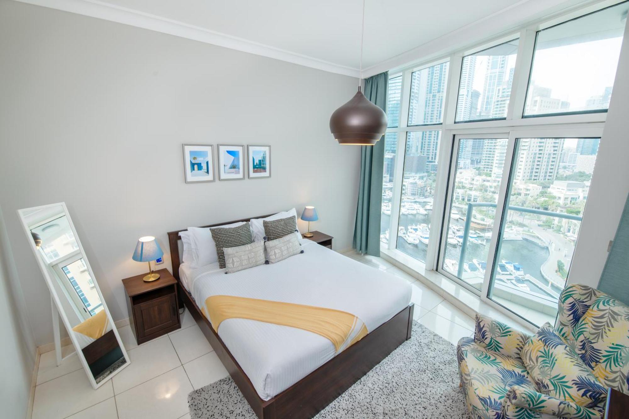 Apartment Avant Marina 2br With Amazing Views Dubai