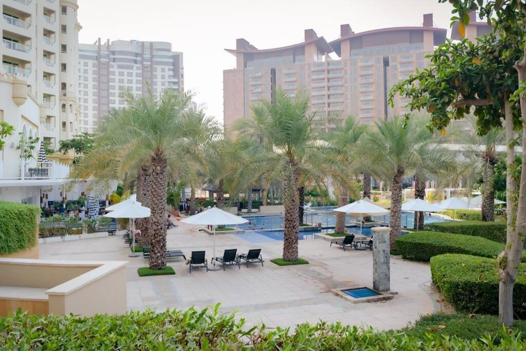 Apartment 2bdr Luxury In Palm Dubai