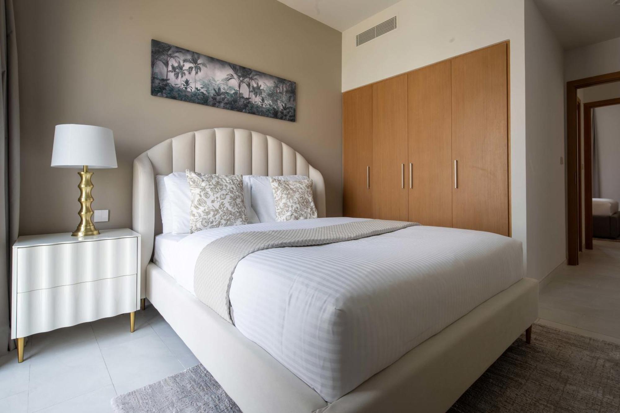 Frank Porter - La Rosa 6 Villa Dubai