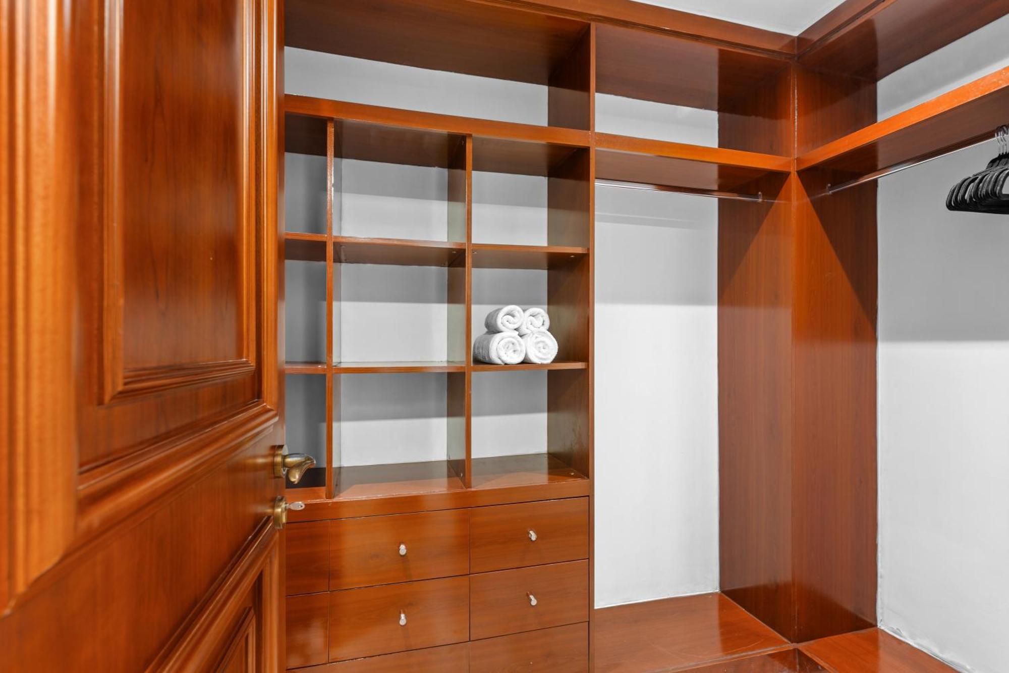 Apartment Fairmont North - Unit 209 Removed *