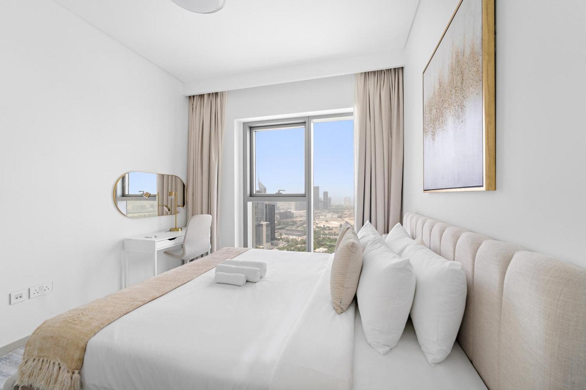 Spacious 1 Bedroom 10 Min From Burj Khalifa *