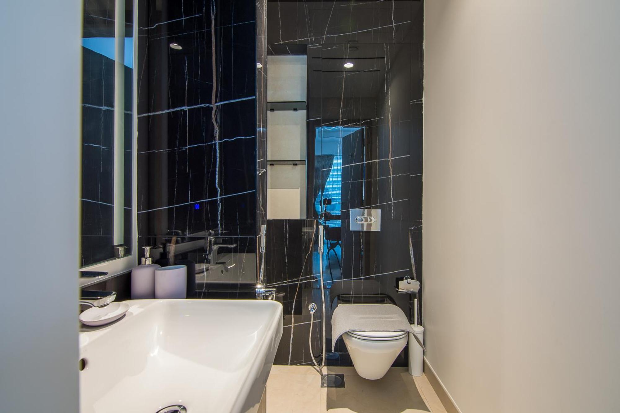 Me Do Re1br, Jlt Apartment Dubai