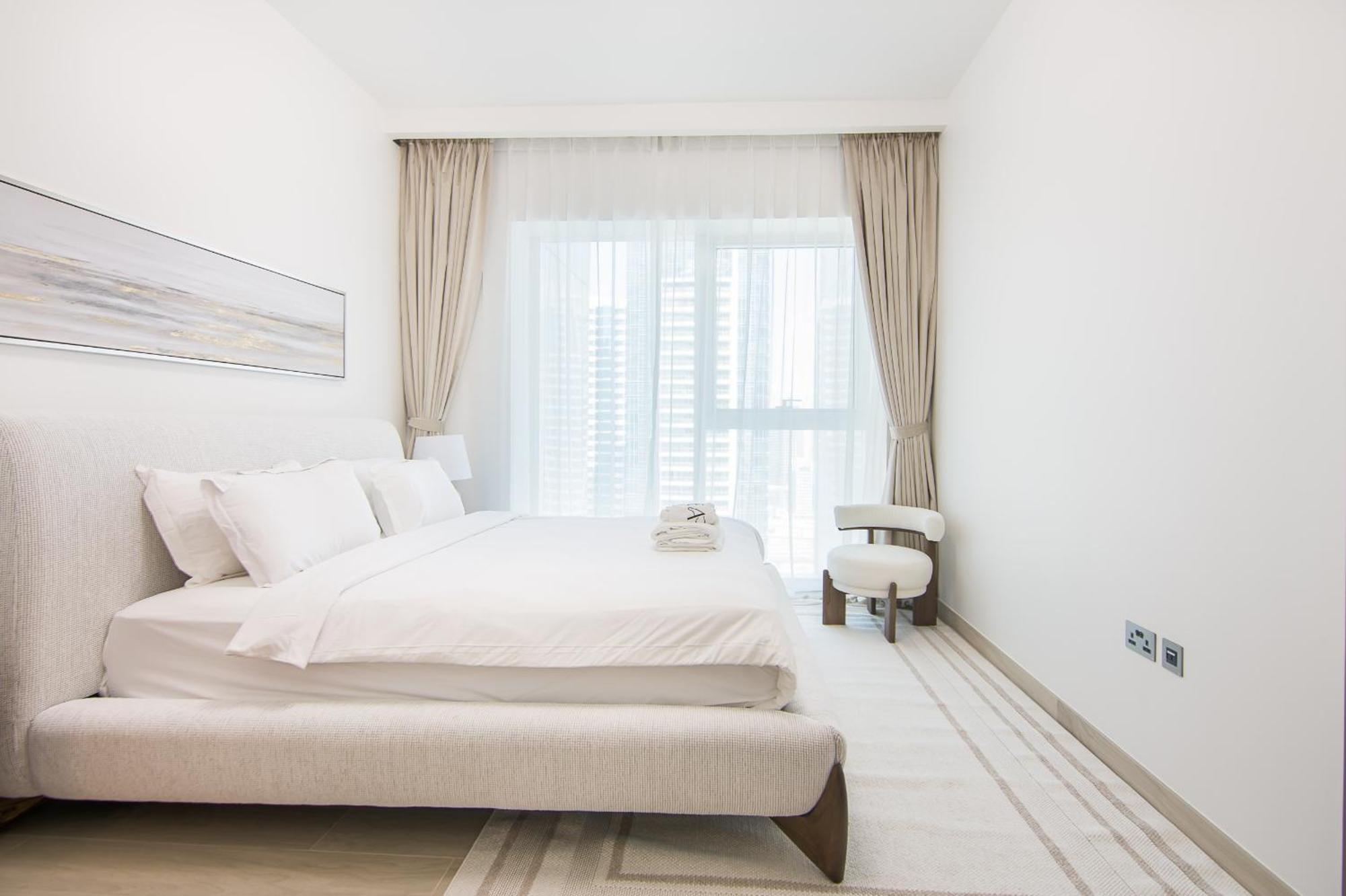 Me Do Re1br, Jlt * Dubai