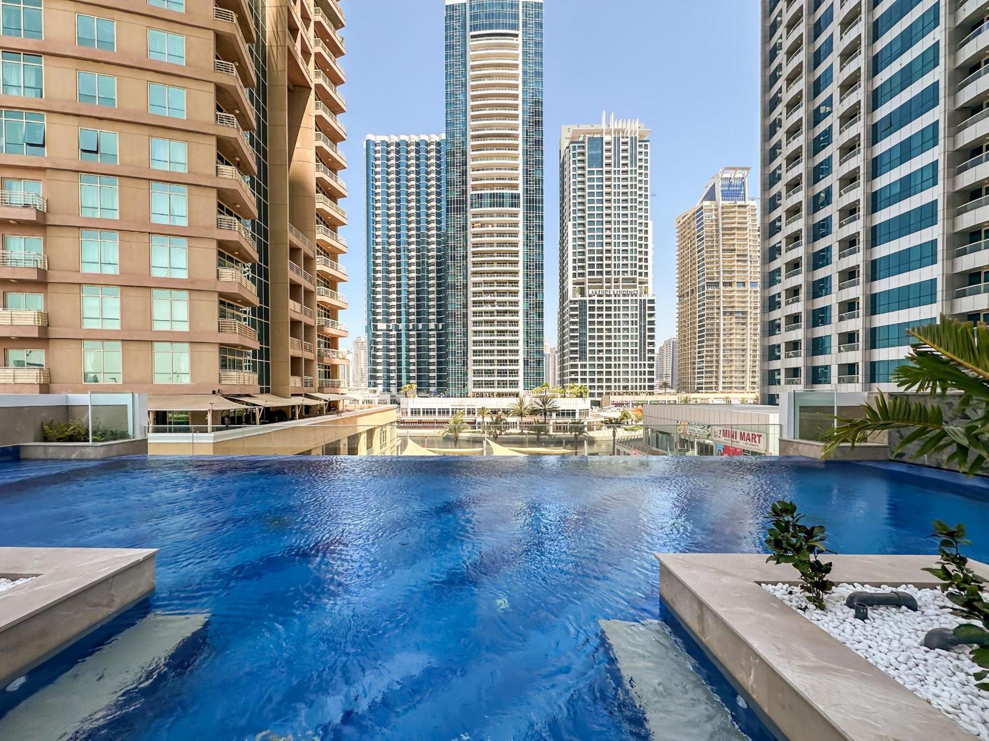 Me Do Re1br, Jlt * Dubai