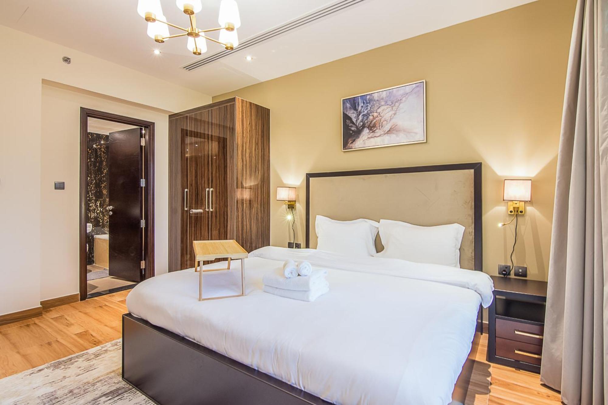 Elite 1 Bedroom Downtown Apartment Dubai