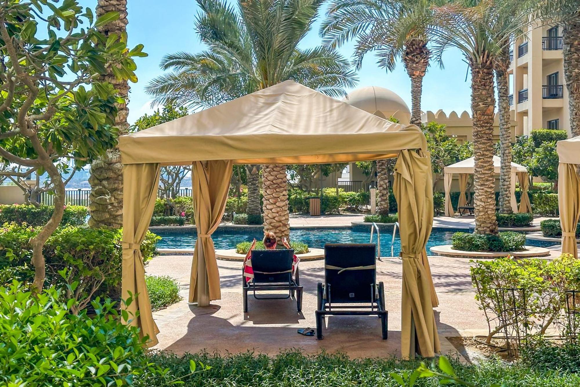 Fairmont Residences, Exquisite 2br Luxury Retreat Apartment