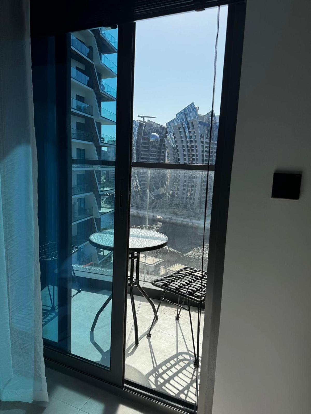 Luxury 1br Apartment, Canal View *