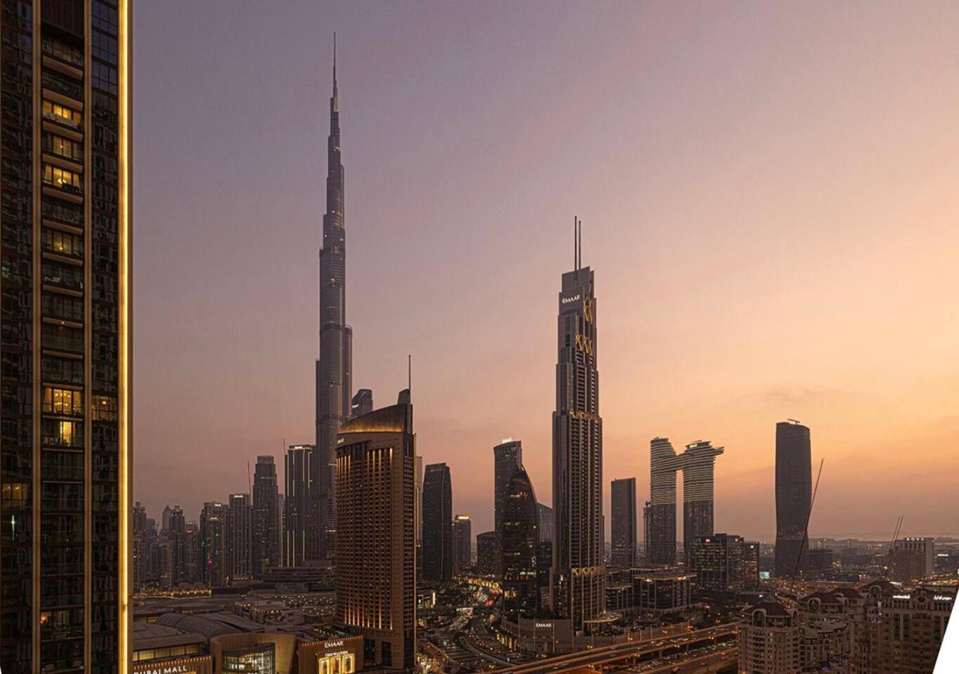 Burj Khalifa View - Luxe 2br - Mall Access Apartment